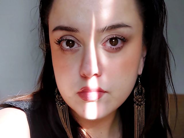Julie-Cherry Vorschaubild