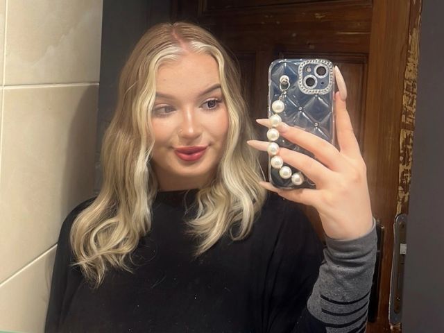 blondeCharlotte Vorschaubild