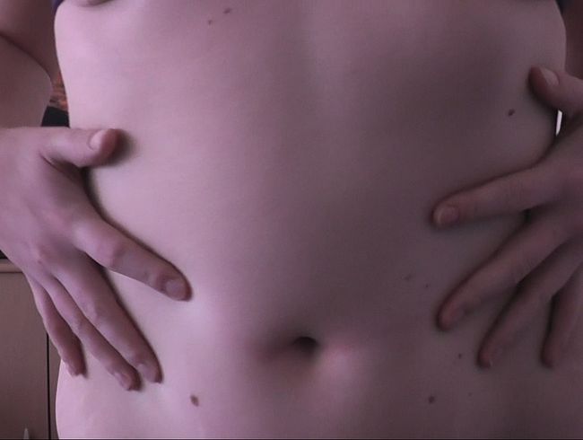 Bauchnabel-Spielchen