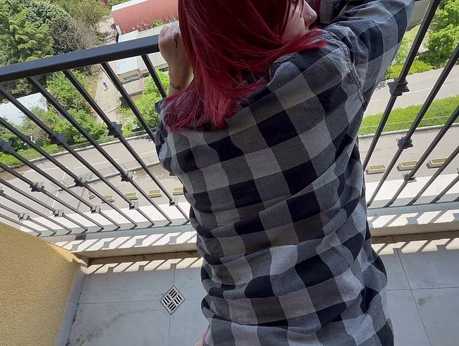 Morgens*x auf dem Balkon