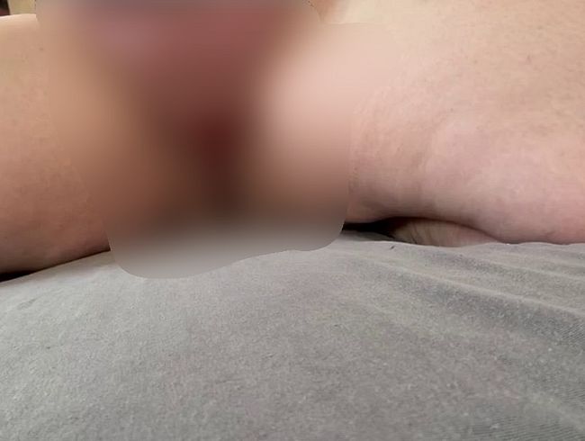  sei bitte nicht böse mit mir… ins Bett meines Stiefvaters gepi**t