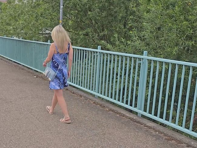 Auslaufende Milf Schlampe geht auf fi**fang mit sper*a Spiele