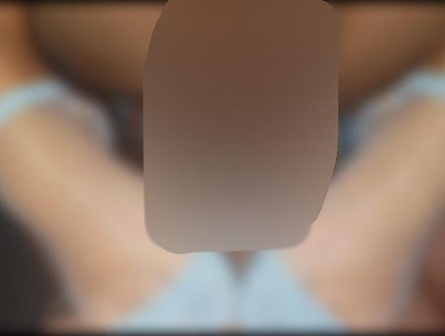 s*xy Stiefmutter in Socken bekommt einen cream**e