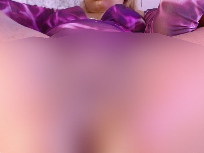 deep examination with latex doctor gloves on my Pu**y
