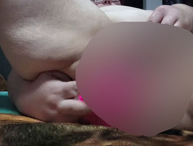 dil*o und Stoß Wellenvi*rator verwöhnen meine nasse fo**e