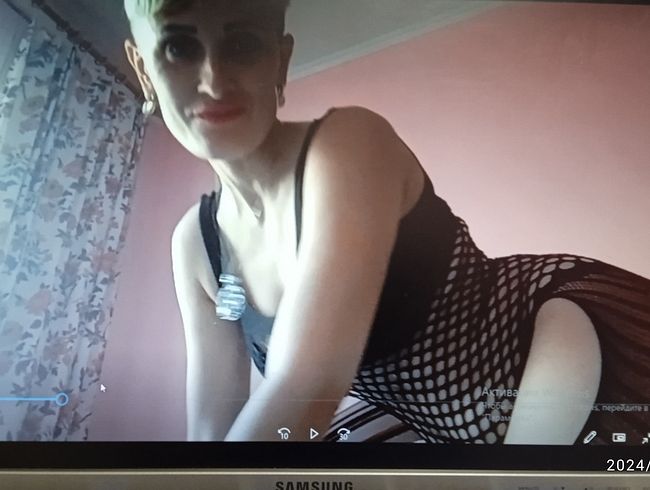 Meine Lieben, Küsse, Umarmungen warten auf dich und ich wünsche dir einen schönen Tag????????????