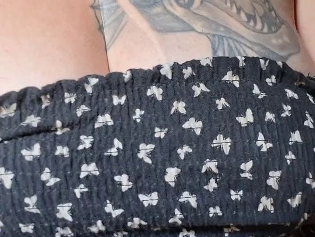 Heimlich im Stall meine ti*ten ausgepackt??