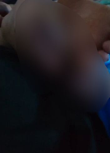 Samtweich, aber gnadenlos – Ich melke seinen schw**z mit meinen Füßen