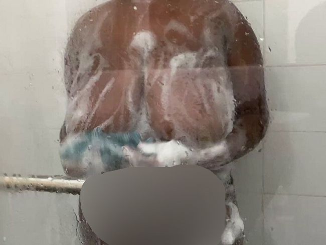 Komm bitte mit unter die Dusche ;)