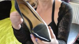 Wollte Torsten meine geilen Lackpumps zeigen ideal für Nylon/Fuss-Liebhaber