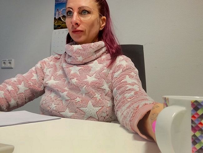 OMG! HABE ICH DAS WIRKLICH GETAN? Ich fi**E mich im GROSSRAUMBÜRO - PUBLIK!