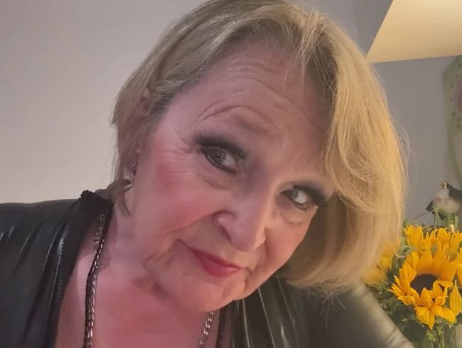 Fortsetzung für das Endergebnis wenn Bea dann fertig geschminkt ist und du an die Cam kommen kannst