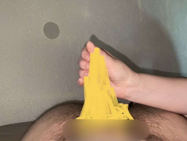 Beharrten schw**z mit stöhnendem hand**b geweckt