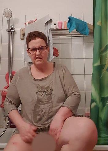 Behaarte Pu**y rasiert