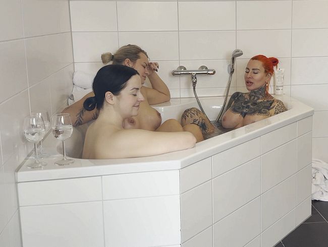 Das sollte NIEMAND sehen… aber es ist passiert! Extremer Gruppens*x im Whirlpool!