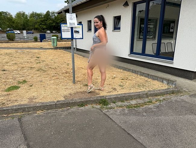 PUBLIC fi** an der Bushaltestelle – Fremder fi**t mich hart!