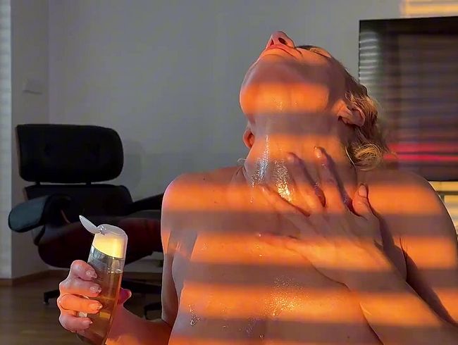 Öl auf meinem nackten geilen Körper