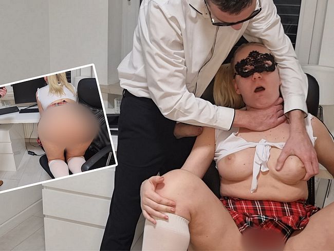 || sc**mLOSER DEAL!! Schulmäd**en Lucie bekommt schlä*e und AO fi** vom Lehrer für bessere Noten ||