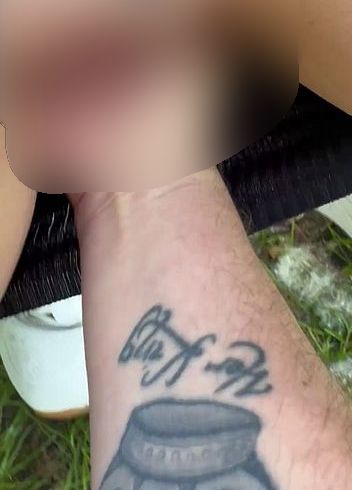 Er holt den sa*t aus mir heraus. Mein Kleid war klitschnass...