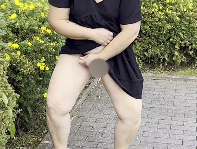 Auf Öffentlichen Parkplatz gepi**t