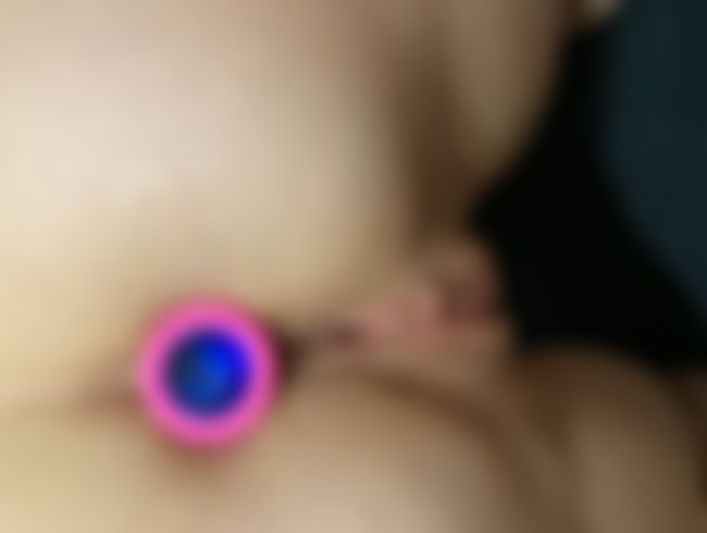dil*o reiten Plug im ars** 3 Loch Milf / Ehestu*e