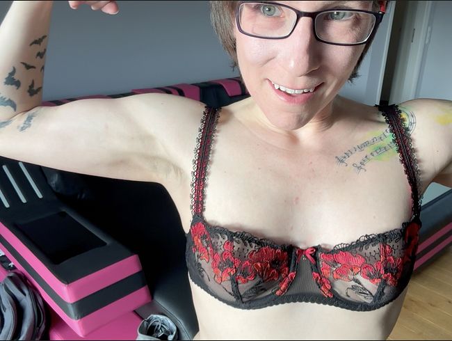 Ich zeige meinen Bizeps und meine Muskeln – s*xy Lady Show