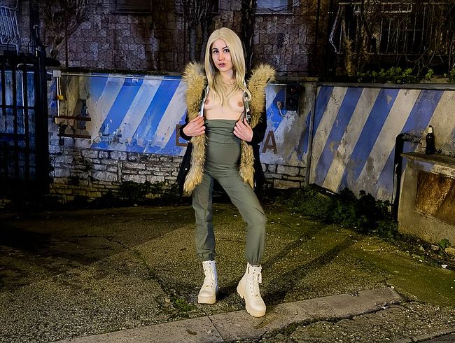 PUBLIC! schw**z öffentlich beim pi**EN erwischt. Ich wi**sE und bla*E ihn einfach an!