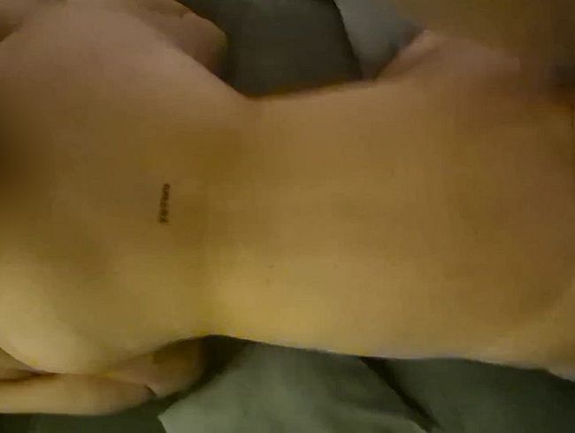 Er nimmt mich schön dog*y