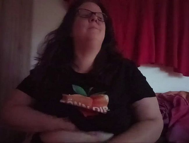 Gönn dir geil und willig es mit dem vi*rator bes**gt