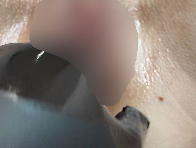 Er massiert meine geile ölige Pu**y