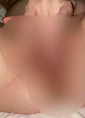 schön die P***y im Hotelbett gefin**rt ??