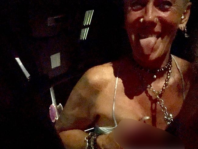 Am Festival Parkplatz……….. Ohne Ton