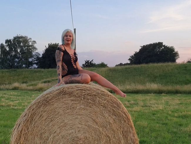 Im strahl vom Heuballen gepi**t