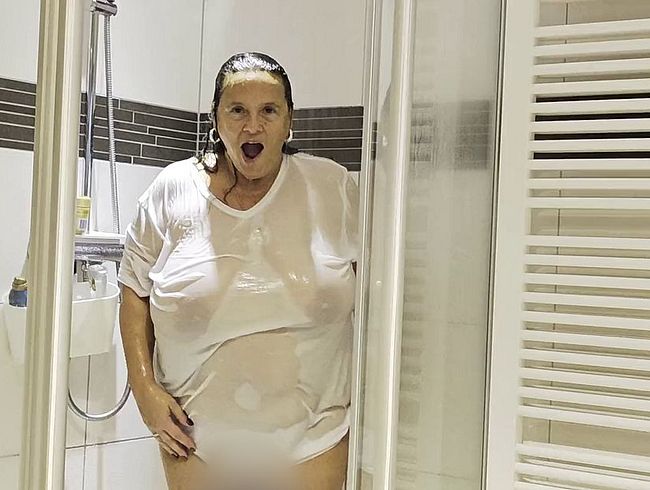 Wet T - shirt Duschen