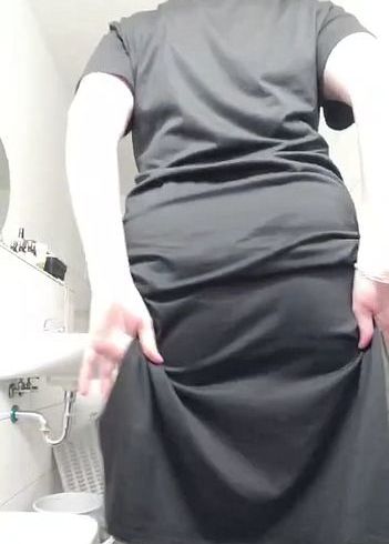 Was ich wohl unter meinem Kleid anhabe?!