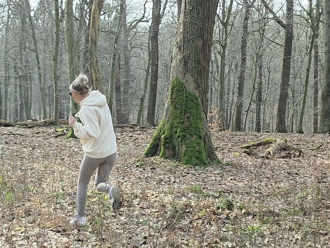 Hide & fu*k Gameplay : Das Spontane Versteckspiel im Wald