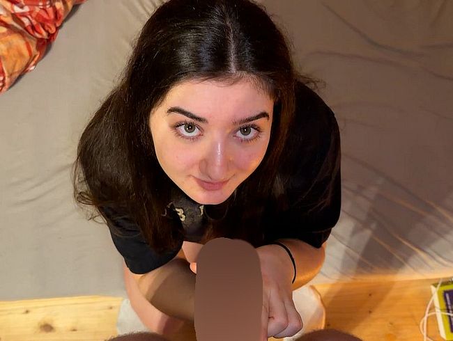 10cm User schw**z bekommt den bl*wjob seinen Lebens!