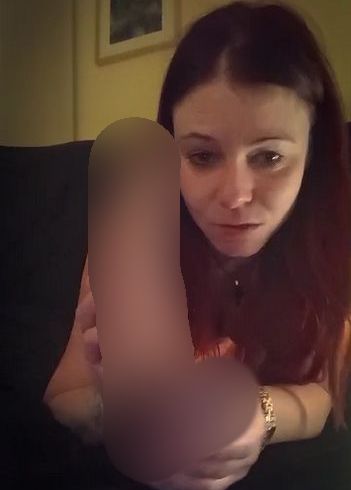 Ich musste es mir mit zwei Toys bes**gen, ich macht mich so Geil