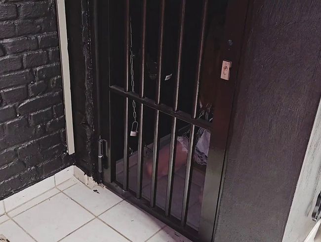 Liesas Fetisch-Adventskalender Türchen 7 - Job eines Putzskla*en der besonderen Art SISSY