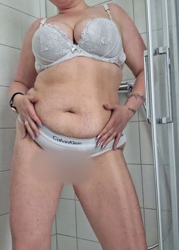 Mein nasser pi*I Moment unter der Dusche