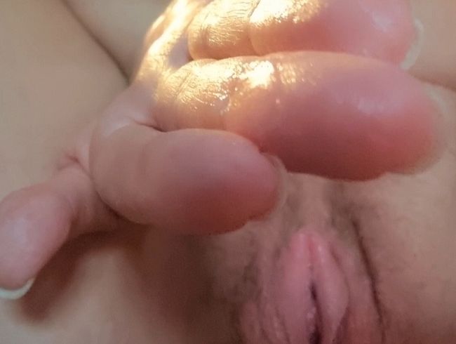 Meine feuchte musc** ist weit offen für deinen schw**z!!!