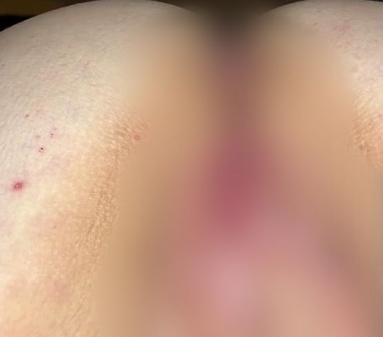 Harter dog*y fu*k, mit Plug im Po und schönem cream**e