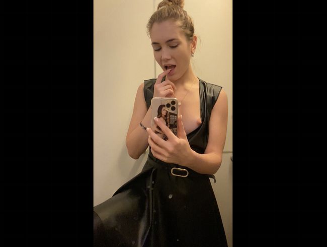 Mary Rock Masturbation im Flugzeug