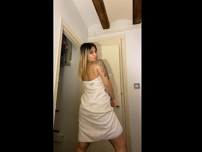 Mein geiler ars** und meine ti*ten wollen dich