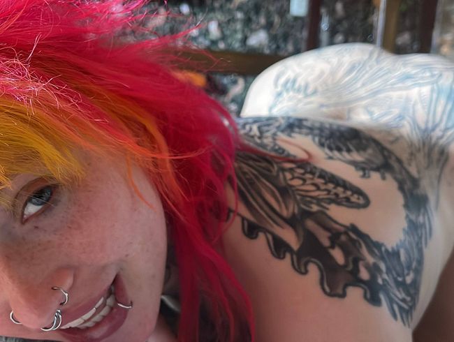 Kurzer bl*wjob nach neuem Tatto