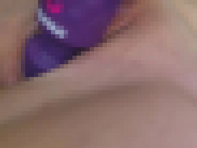 Mein Massagestab bearbeitet meine nasse Pu**y