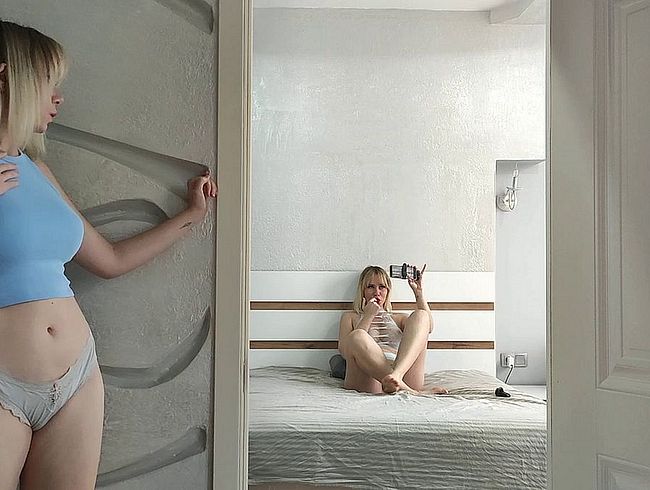 Meine Stiefschwester Camgirl Ich erwischte sie beim Dirty Talk, ihre nasse musc** sah so gut aus