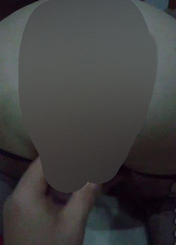 Ich werde mit dem dil*o von hinten gefi**t