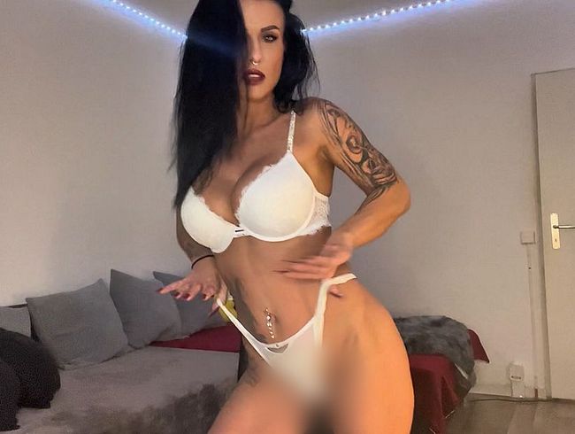 Nackt im Netz! Und du bist live dabei! Schau mir zu wie ich Strippe!