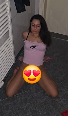 WUNSCHVIDEO MIT dil*o